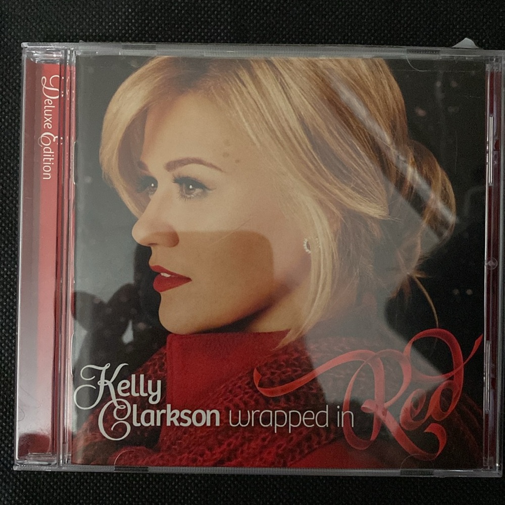 Kelly Clarkson CD - Wrapped in Red 2013 Christmas CD